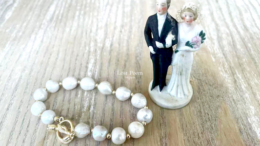 Pearl Jewelry: The Perfect Wedding Anniversary Gift for a Timeless Love