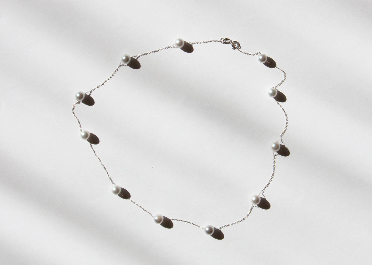 silver galaxy akoya 18K guld halsband