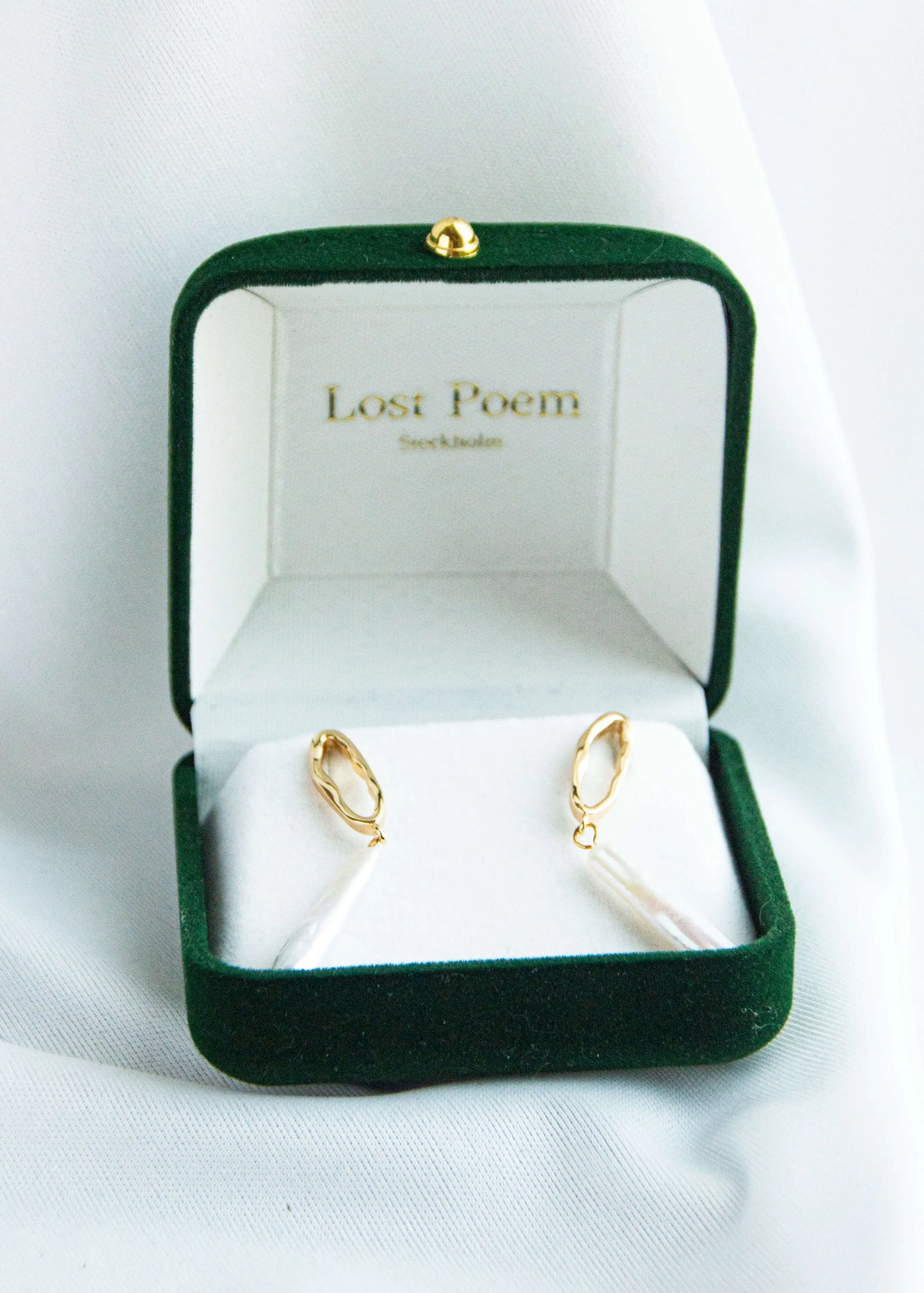 simple joy 18K goldplated earrings