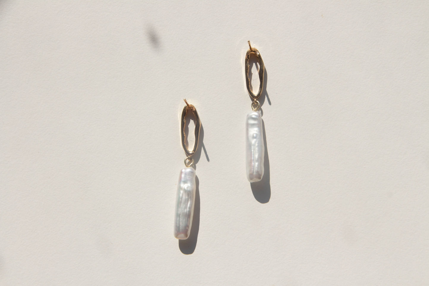simple joy 18K guldpläterade örhängen