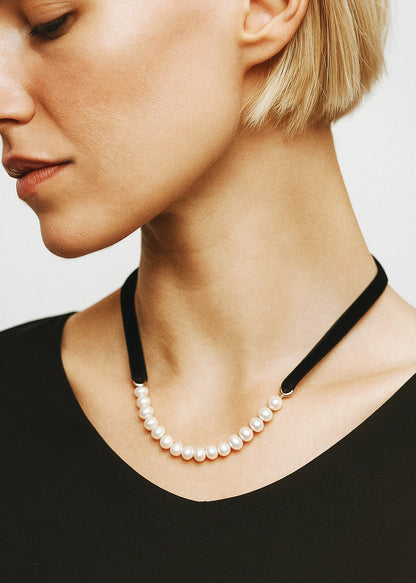 ballet velvet adjustable necklace 