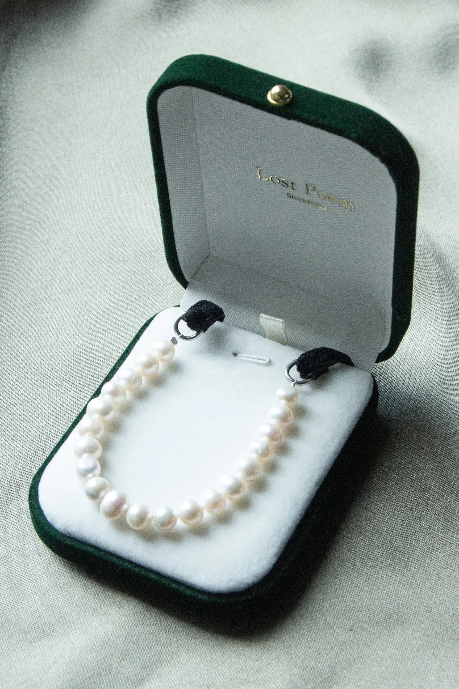 ballet velvet adjustable necklace 