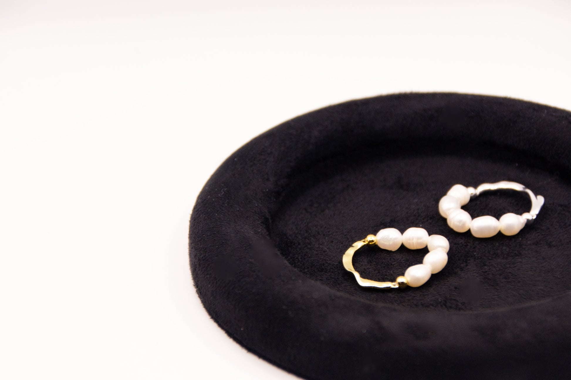 Sense and Sensibility silver ring med sötvattenspärlor