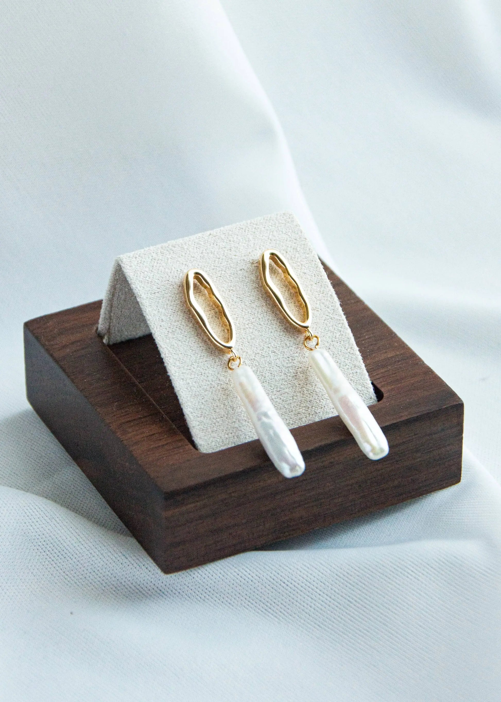 simple joy 18K goldplated earrings